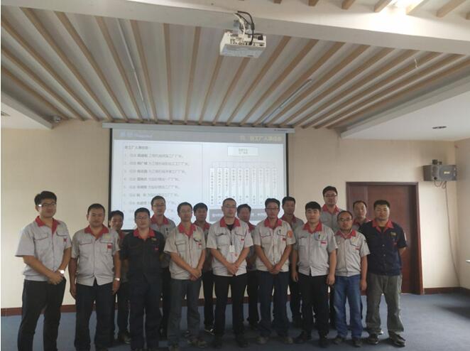 銳意改革 激發(fā)活力 回歸產(chǎn)品 強本固基 為迎接華翔集團新一輪騰飛，打造世界華翔而不懈奮斗！---記華翔集團制造平臺成立大會